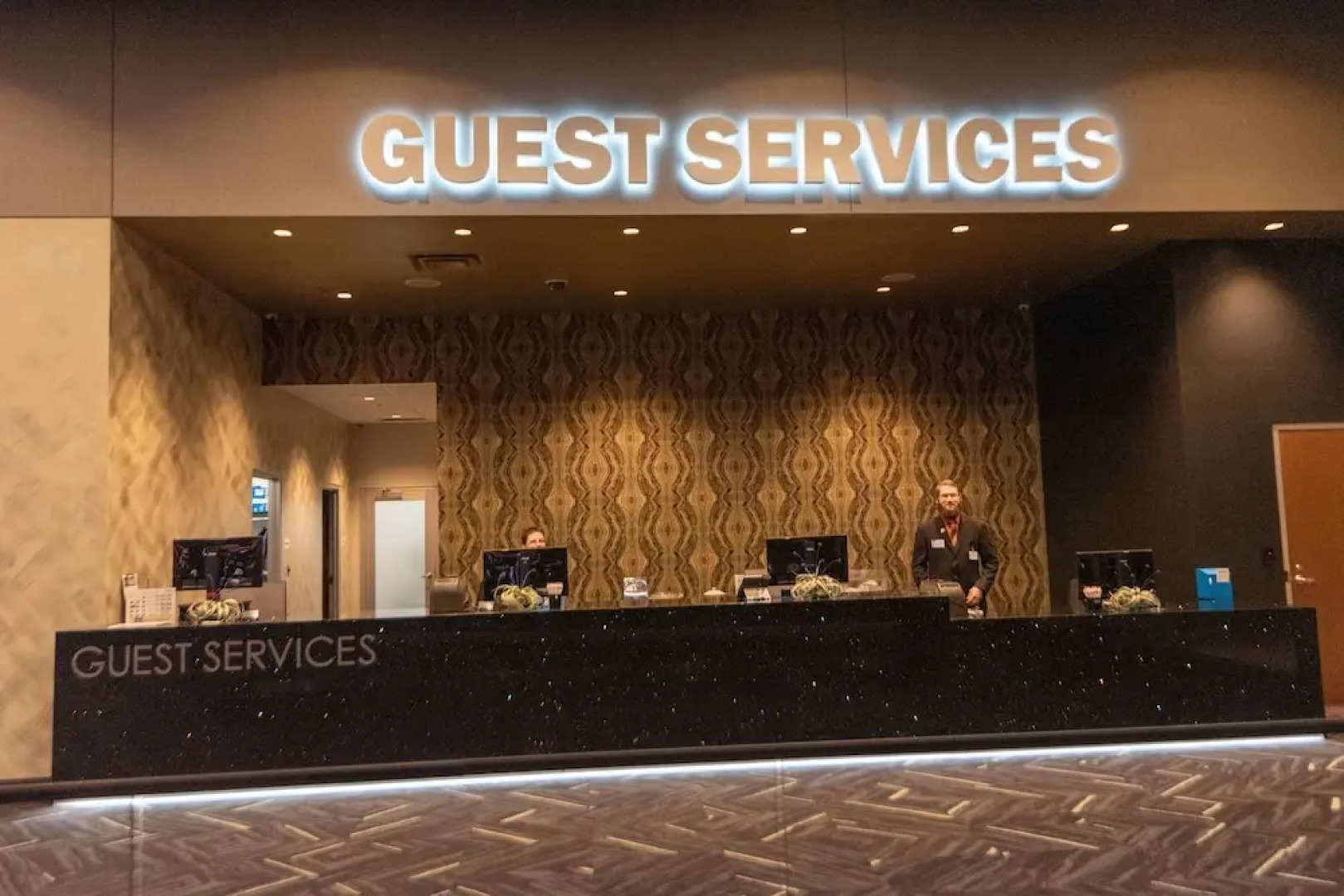 Royal River Casino and Hotel