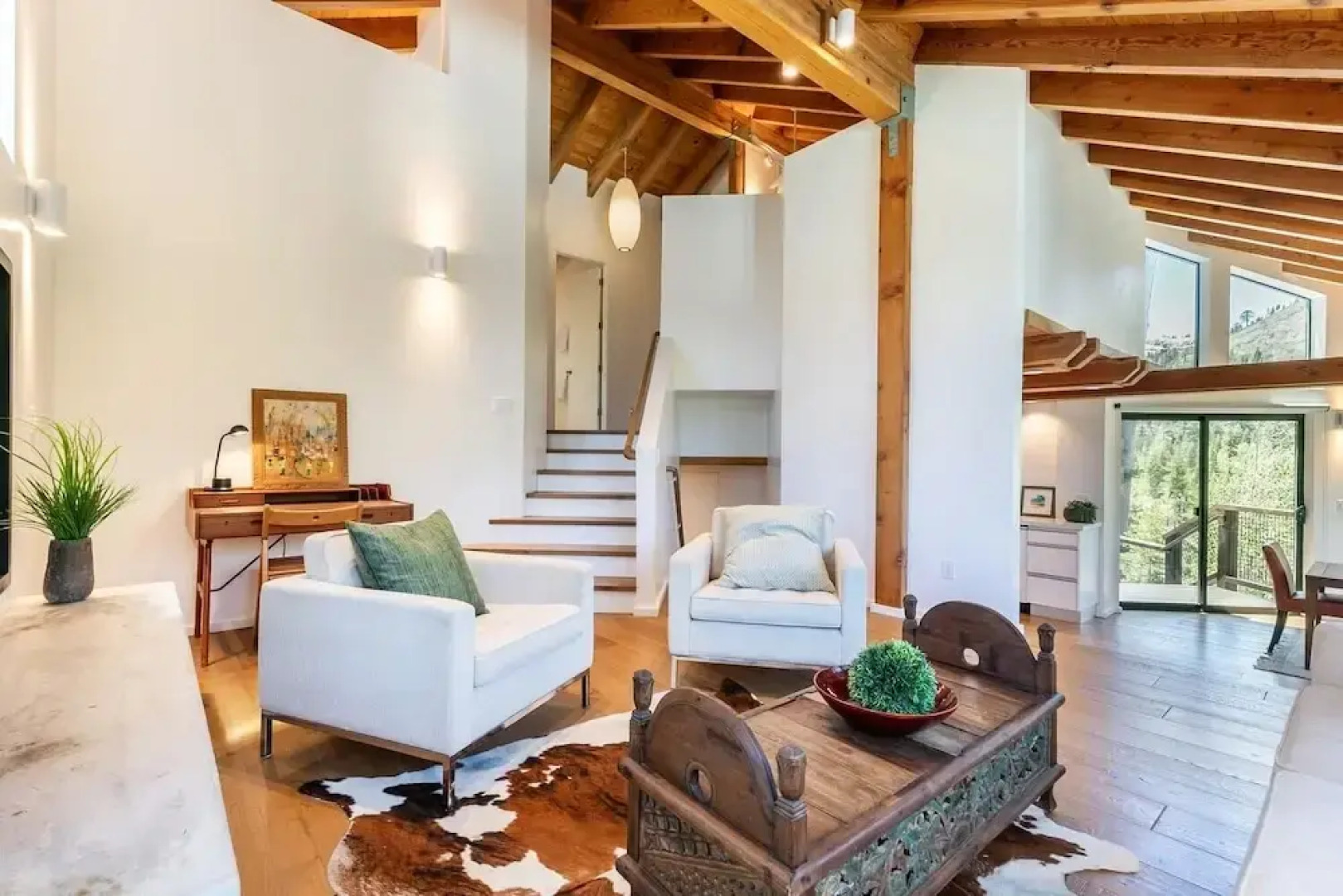 European-style Trapper Mc Nutt Private Home 5 Bedrooms 4 Bathrooms Hom