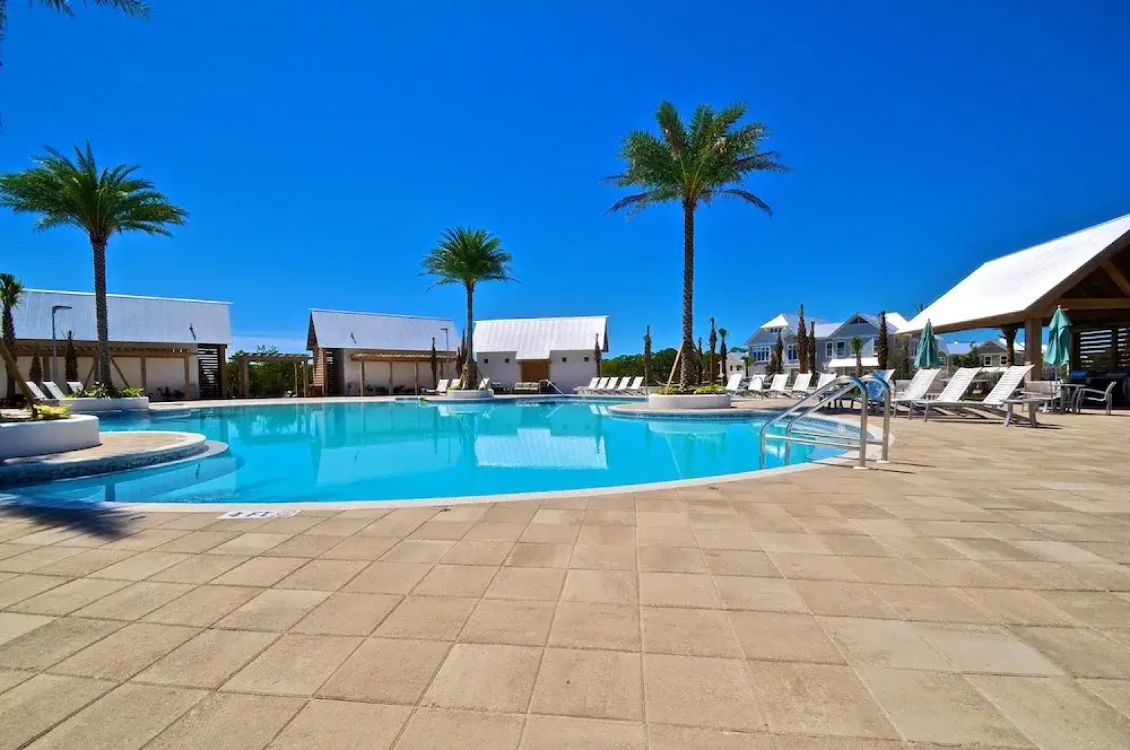 One More Day 3 Bedroom Condo By Coastal Dreamin