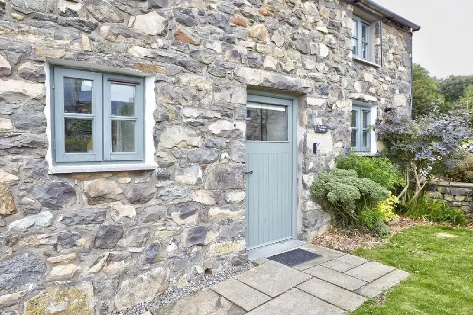 2 Bed - The Cottage