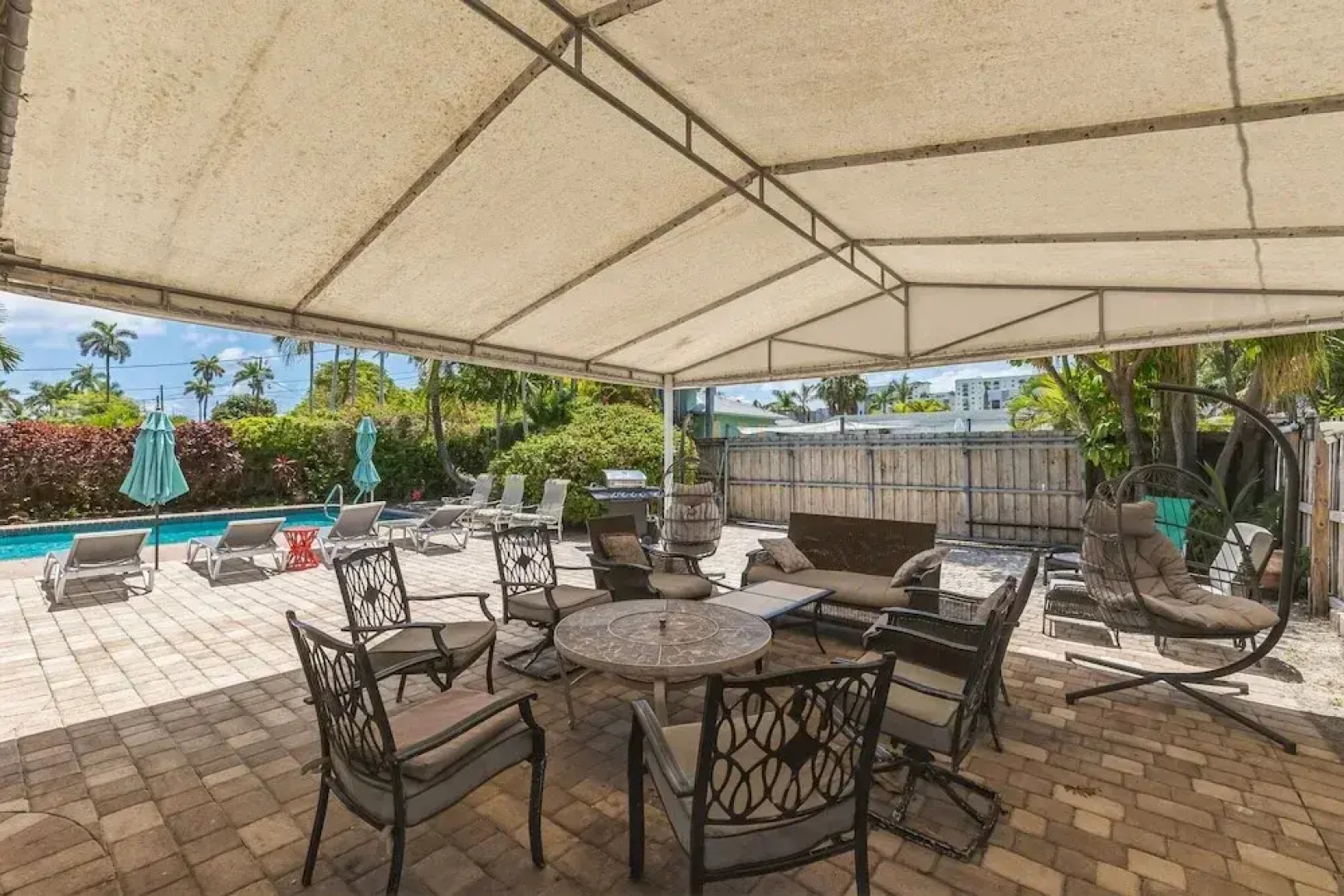 Private Villa With Pool And Sauna 5 Bedroom Home by RedAwning