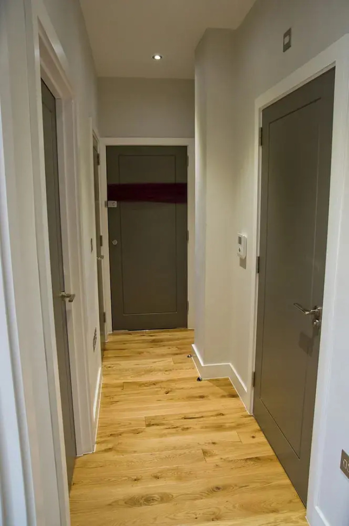 Icon Brentwood City Apartment