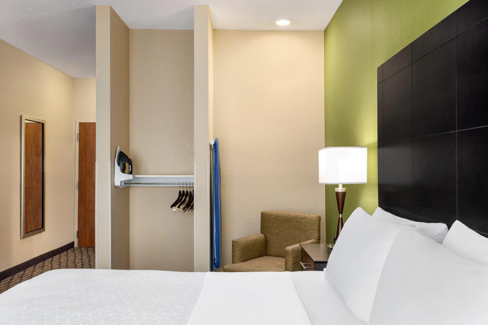 Holiday Inn Express Hotel & Suites Edmond by IHG