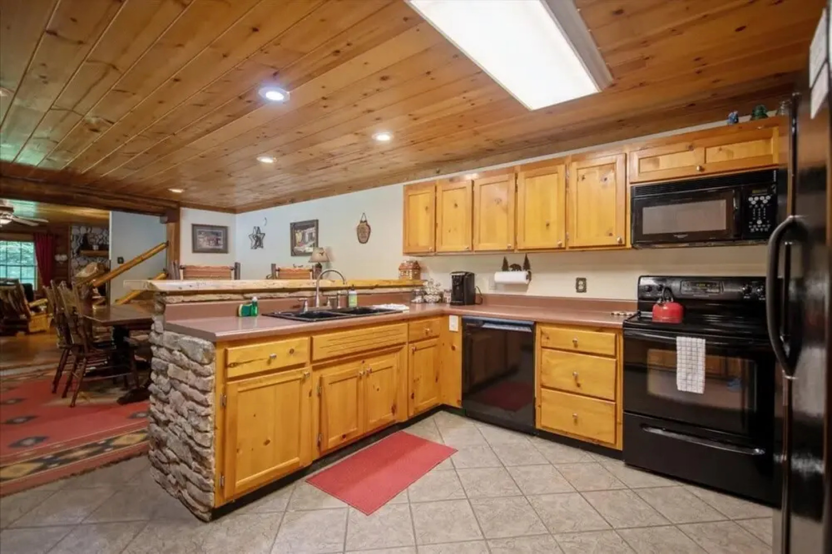 Cowboy Cabin - Gorgeous Unique Mountain Cabin With Creek Porch Pool Table