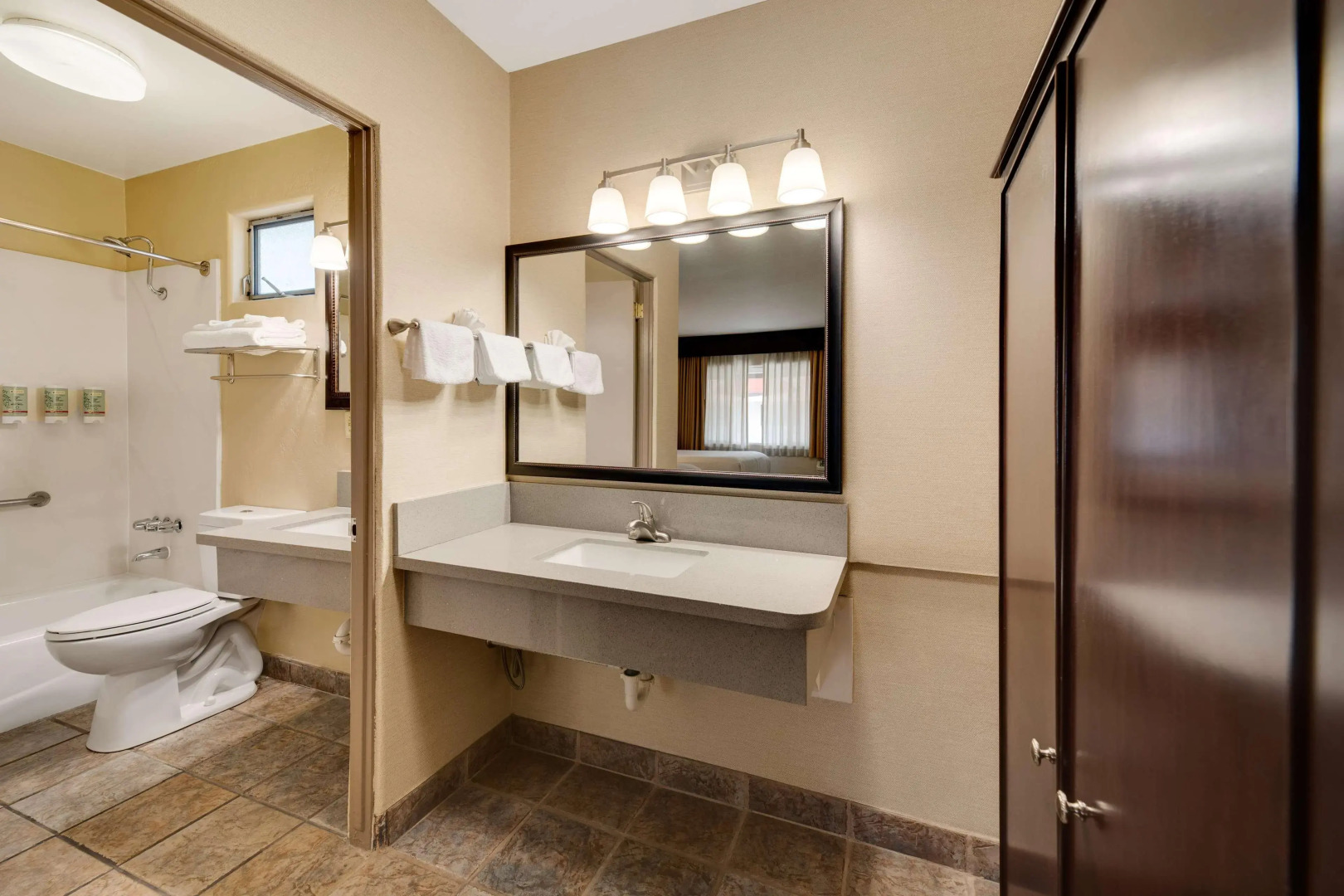 Best Western PLUS Frontier Motel