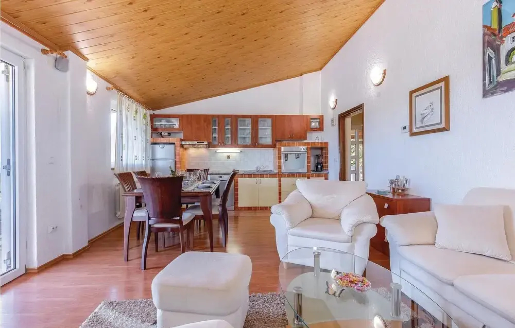 Beautiful Home in Donji Zagon With Wifi and 6 Bedrooms