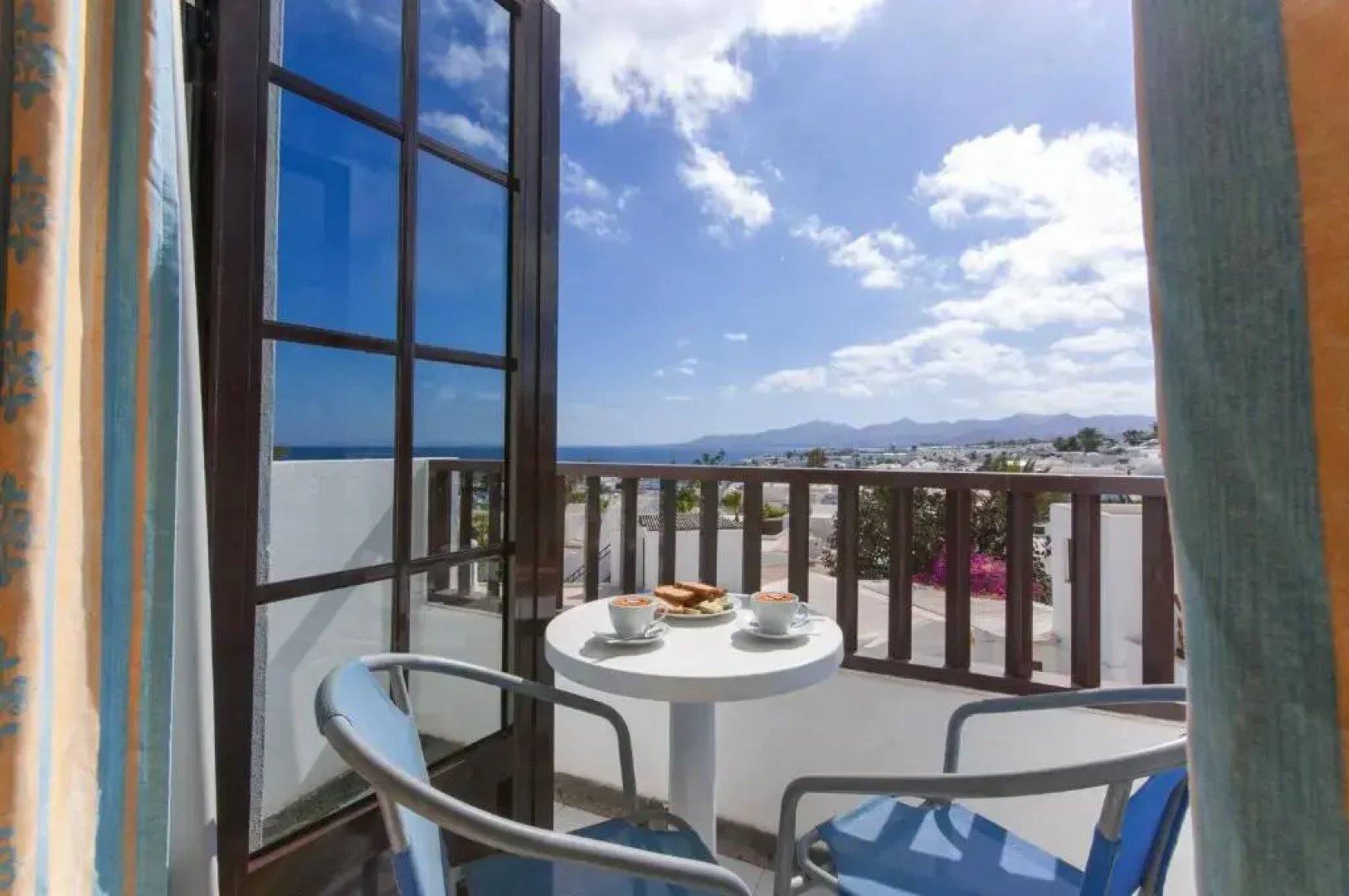Apartamentos Plaza Azul