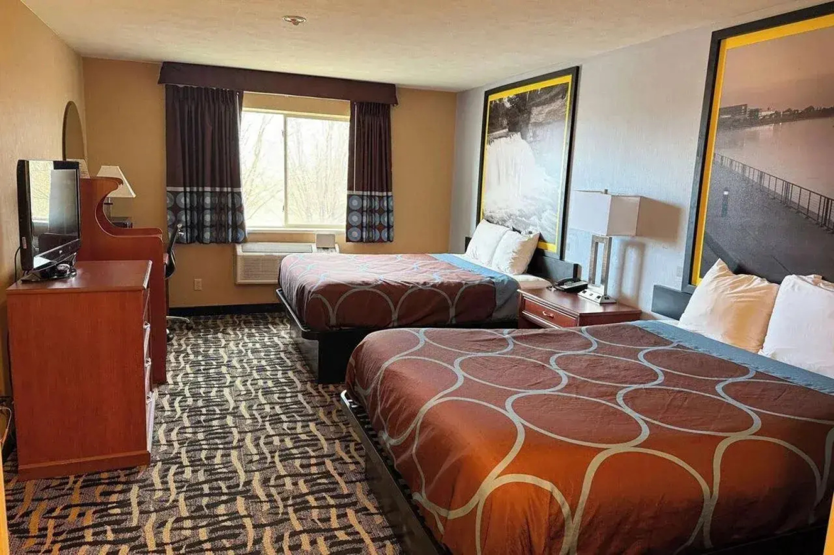 Super 8 by Wyndham Cozad