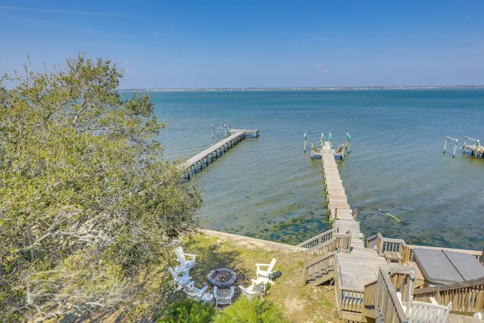 Waterfront Emerald Isle Home w/ Dock Access!