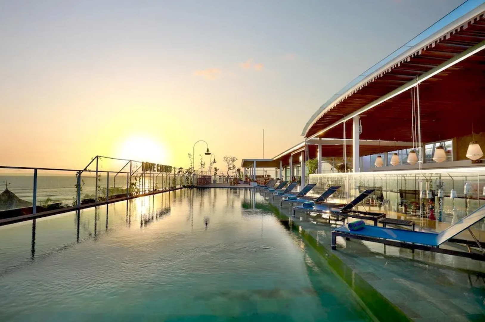 Comfort Room Batu Bolong Beach old Mans Canggu