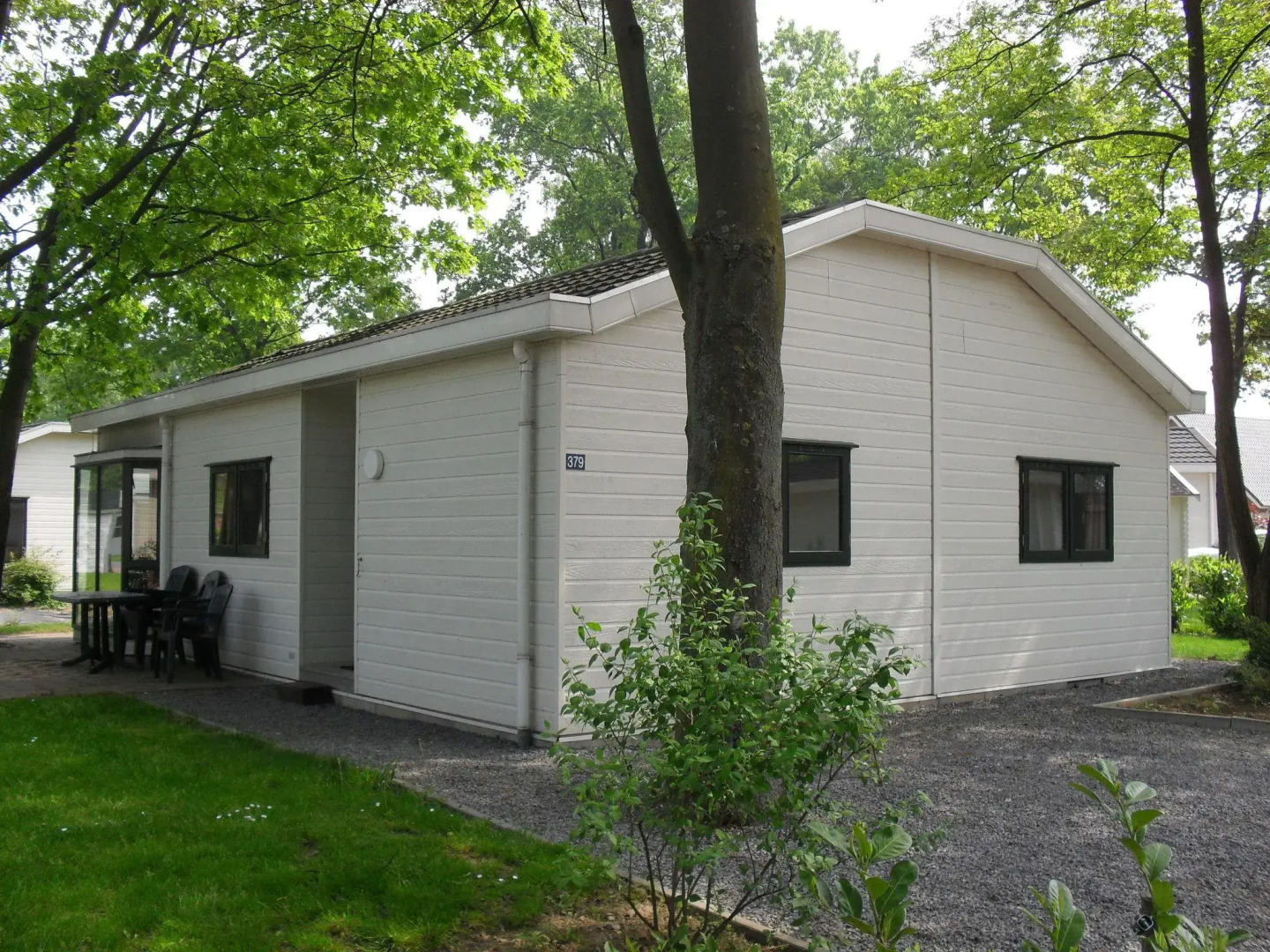 Well Kept Chalet With Dishwasher, Near Maastricht