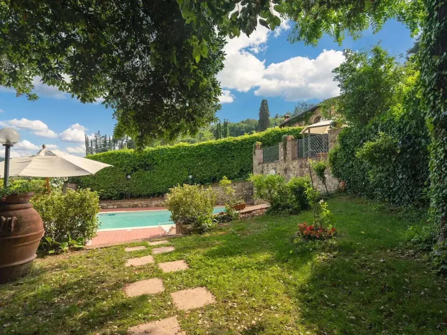 Holiday Home in Town Center with Pool, Garden, Hot Tub
