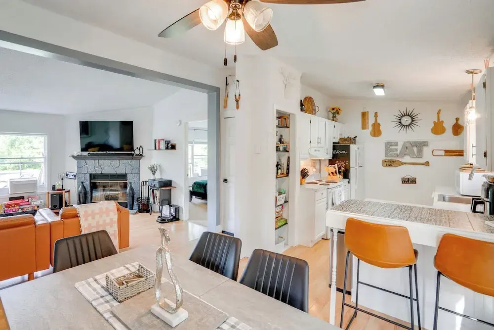 Fire Pit, Deck & Water Views: Athens Home!