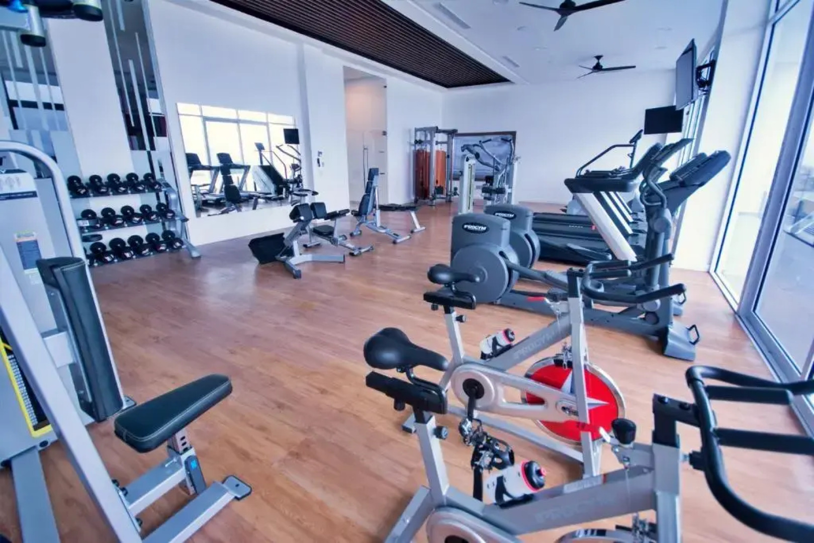 Real View Towers E504 by Casago