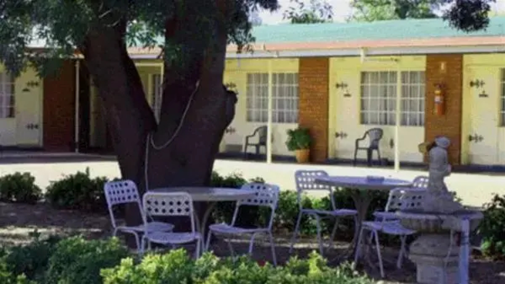 County Lodge Motor Inn