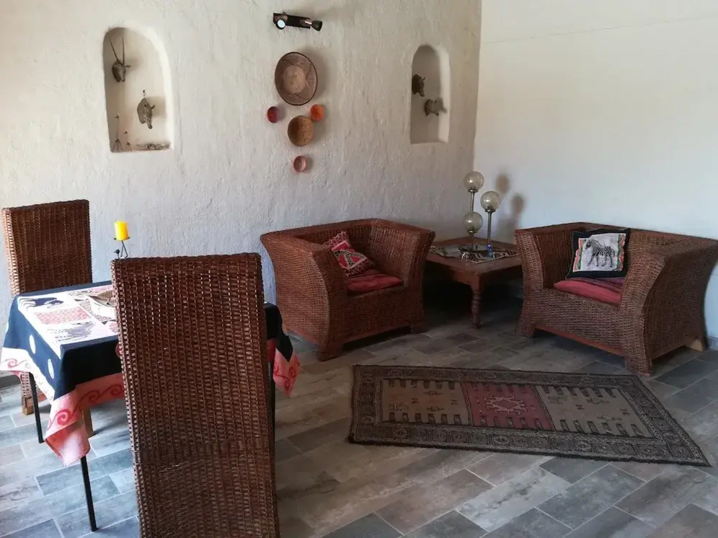 Ann's Lodge & Camping