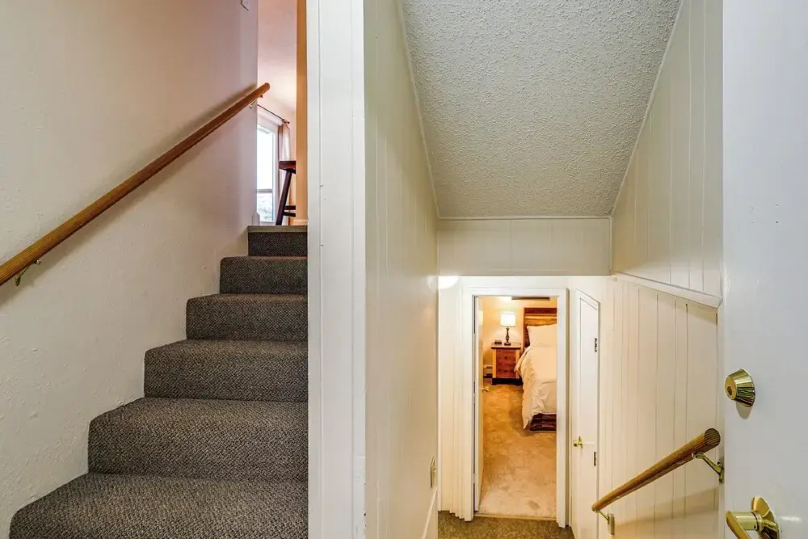 Riverside Retreat: Cozy Fairbanks Home w/ View