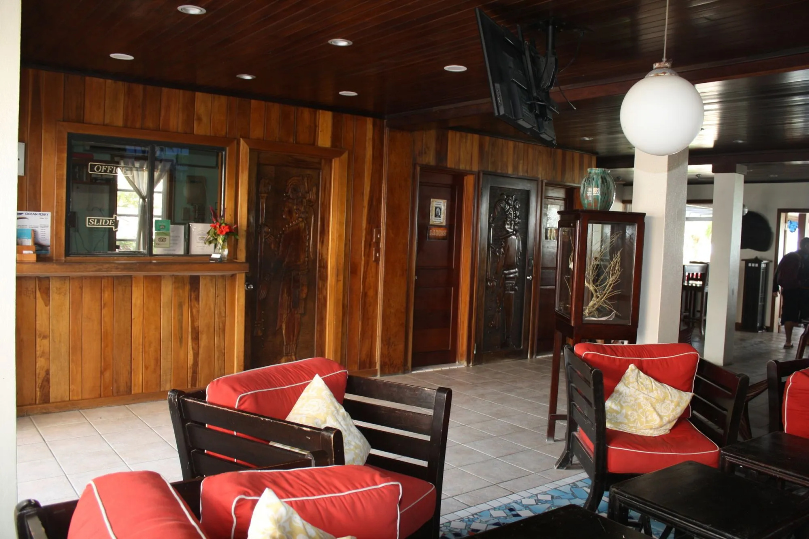 San Pedro Holiday Hotel