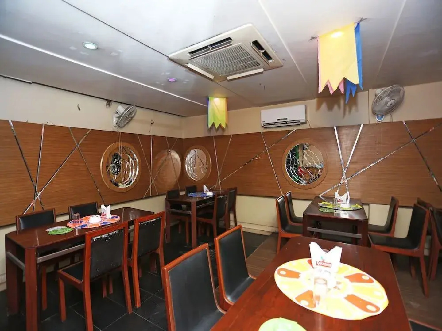 Hotel Ambassador Retreat