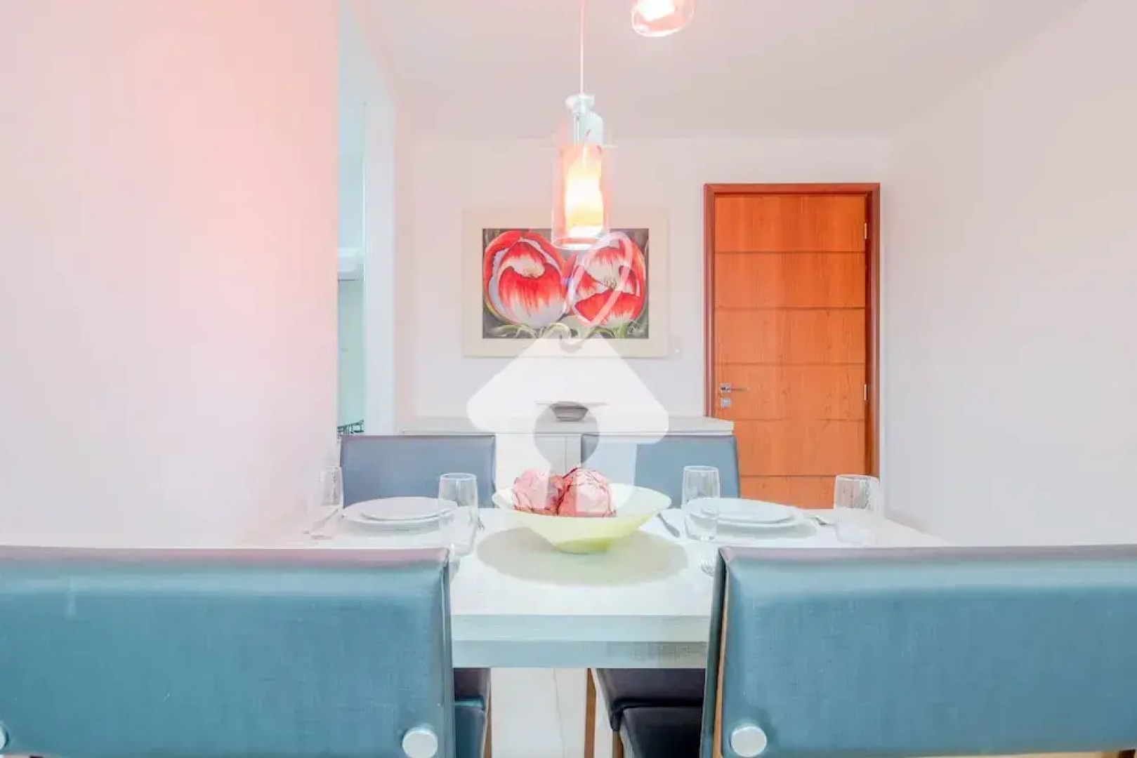 PF14 Great 2 Bedroom Apartment