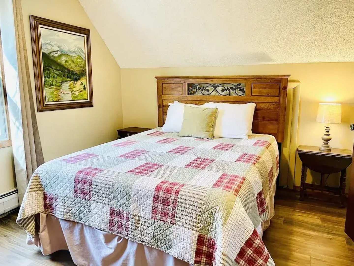 Grandma's Mountain Getaway - 3 Br Home