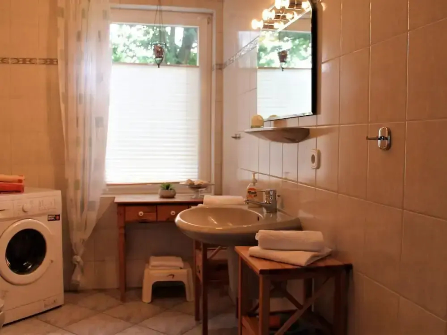Cozy Holiday Home in Dorf Gutow near Sea