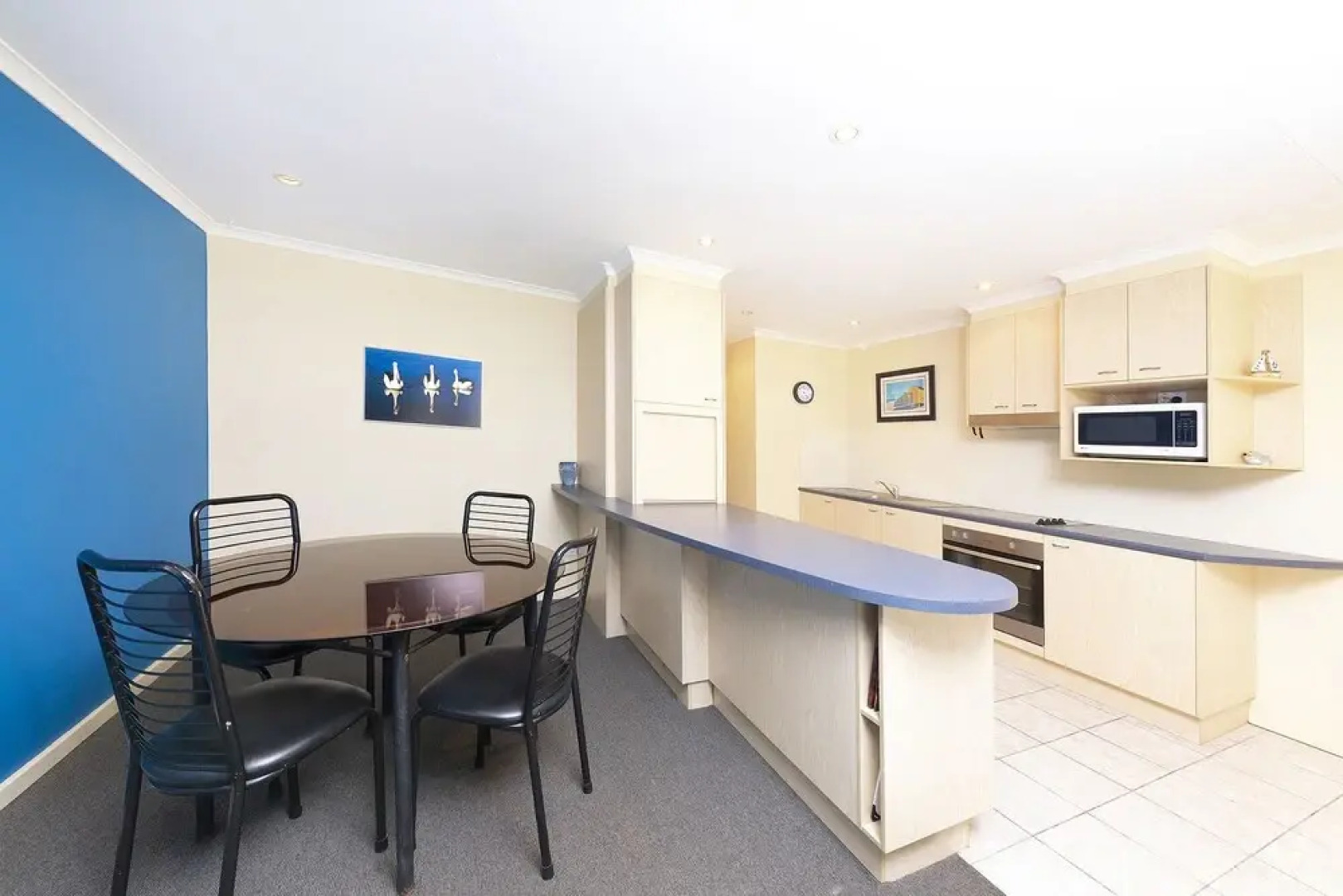 Seashells Beachfront Resort