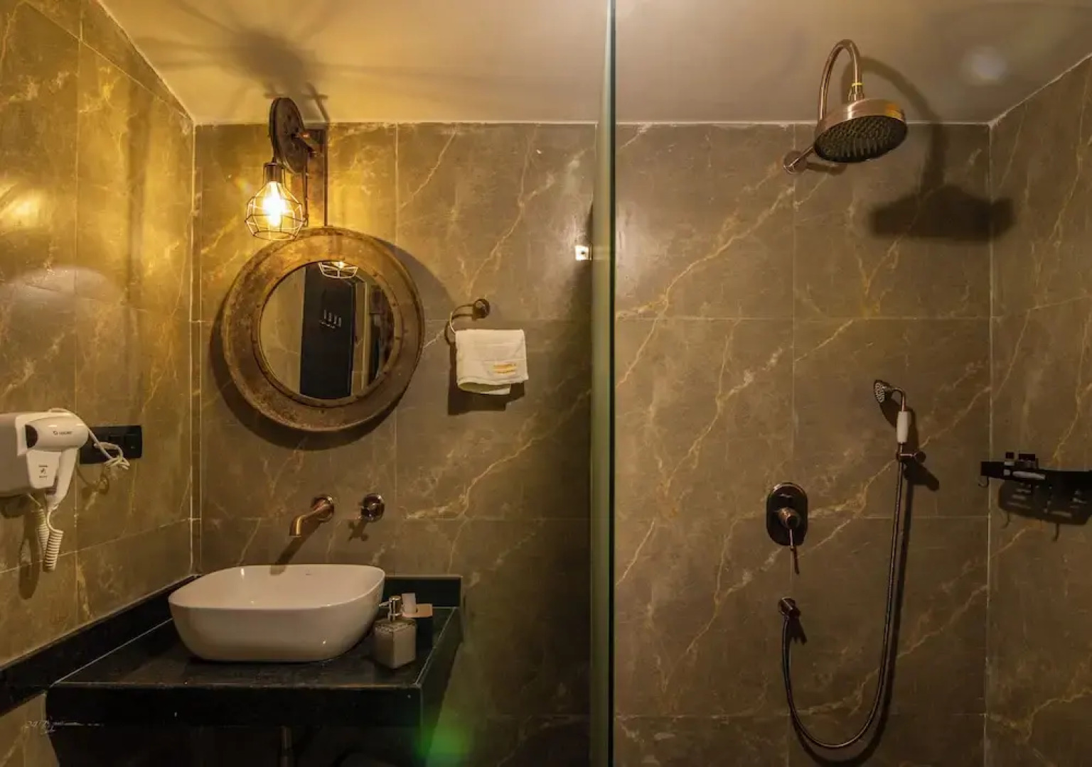 Karhandla Farm and Resort