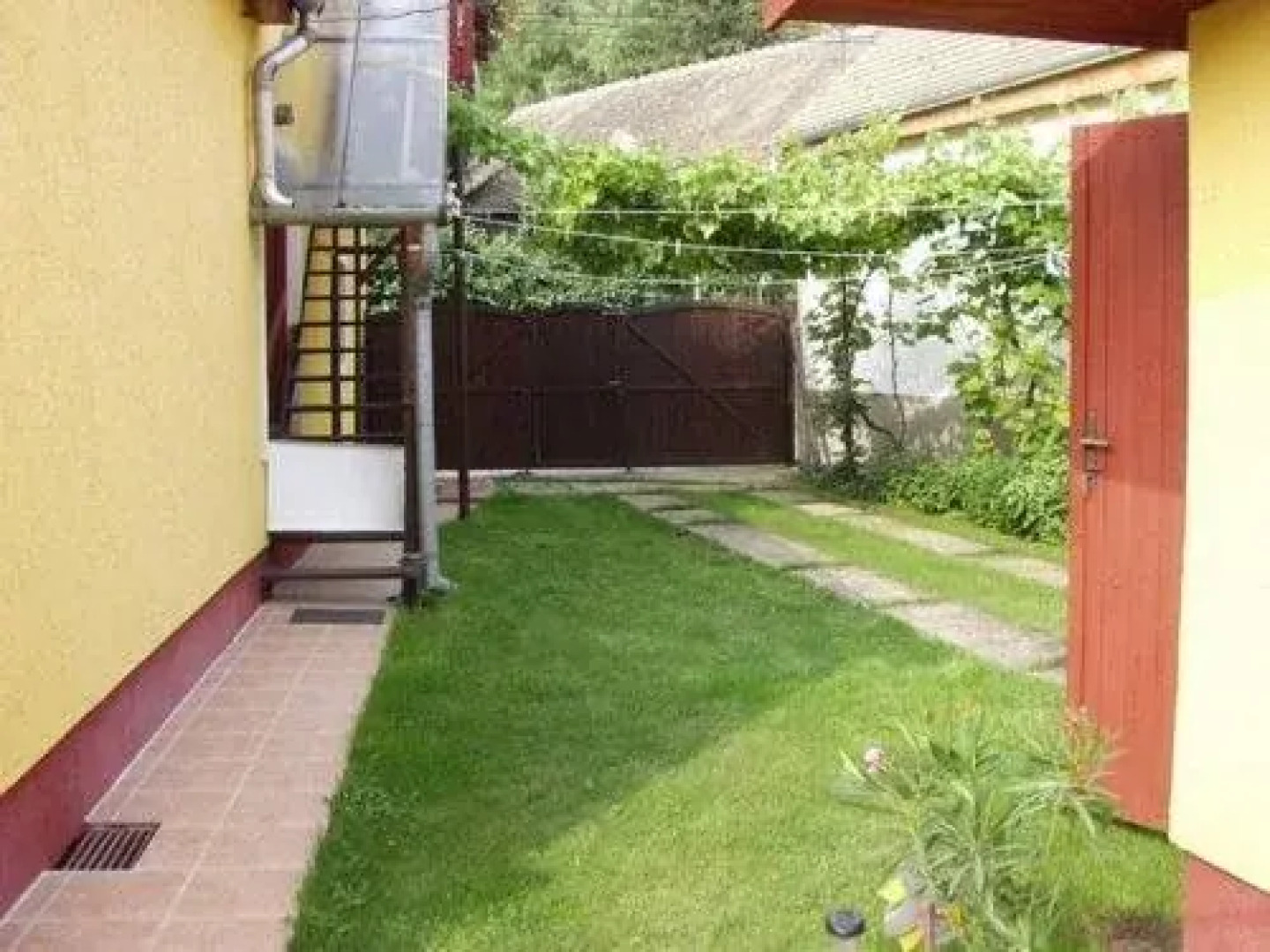 Zch Klra Utcai Apartman