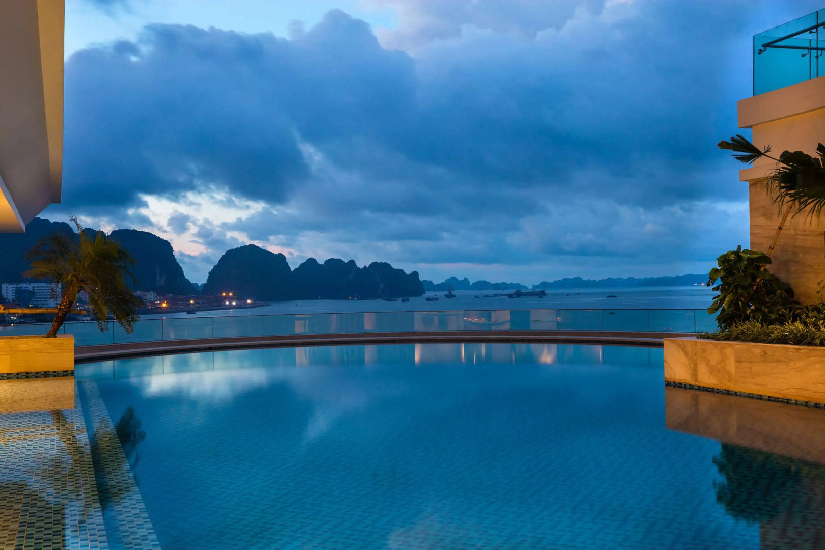 Wyndham Legend Halong Hotel