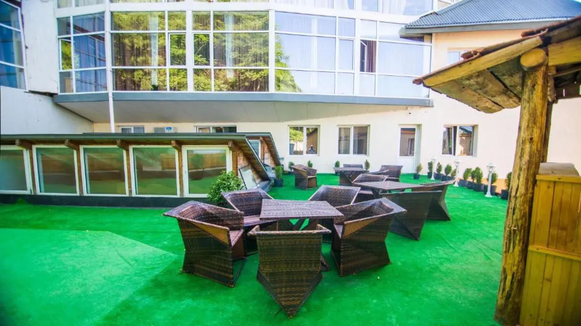 Hotel Aisi
