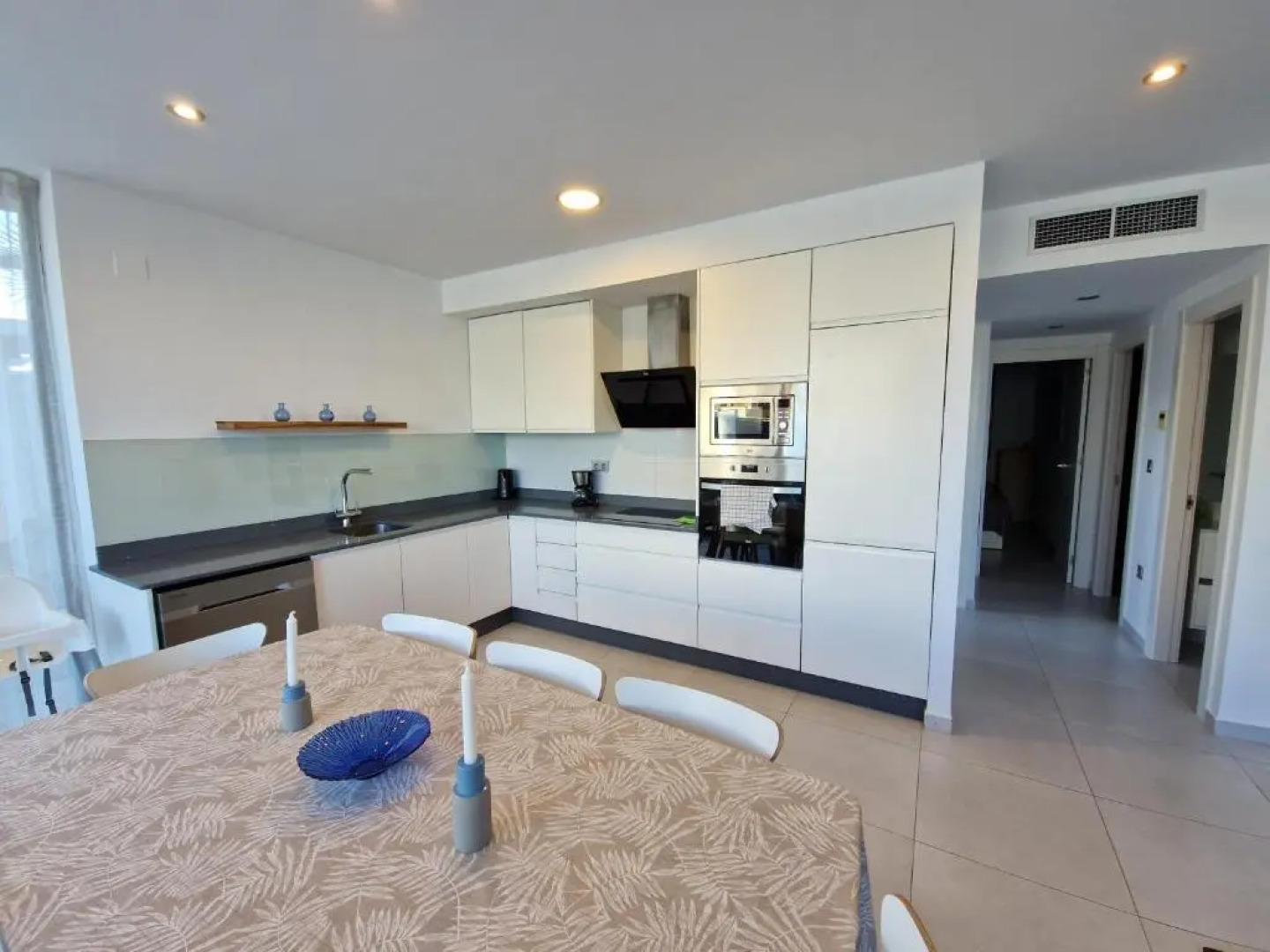 Lo Pagan Holiday House