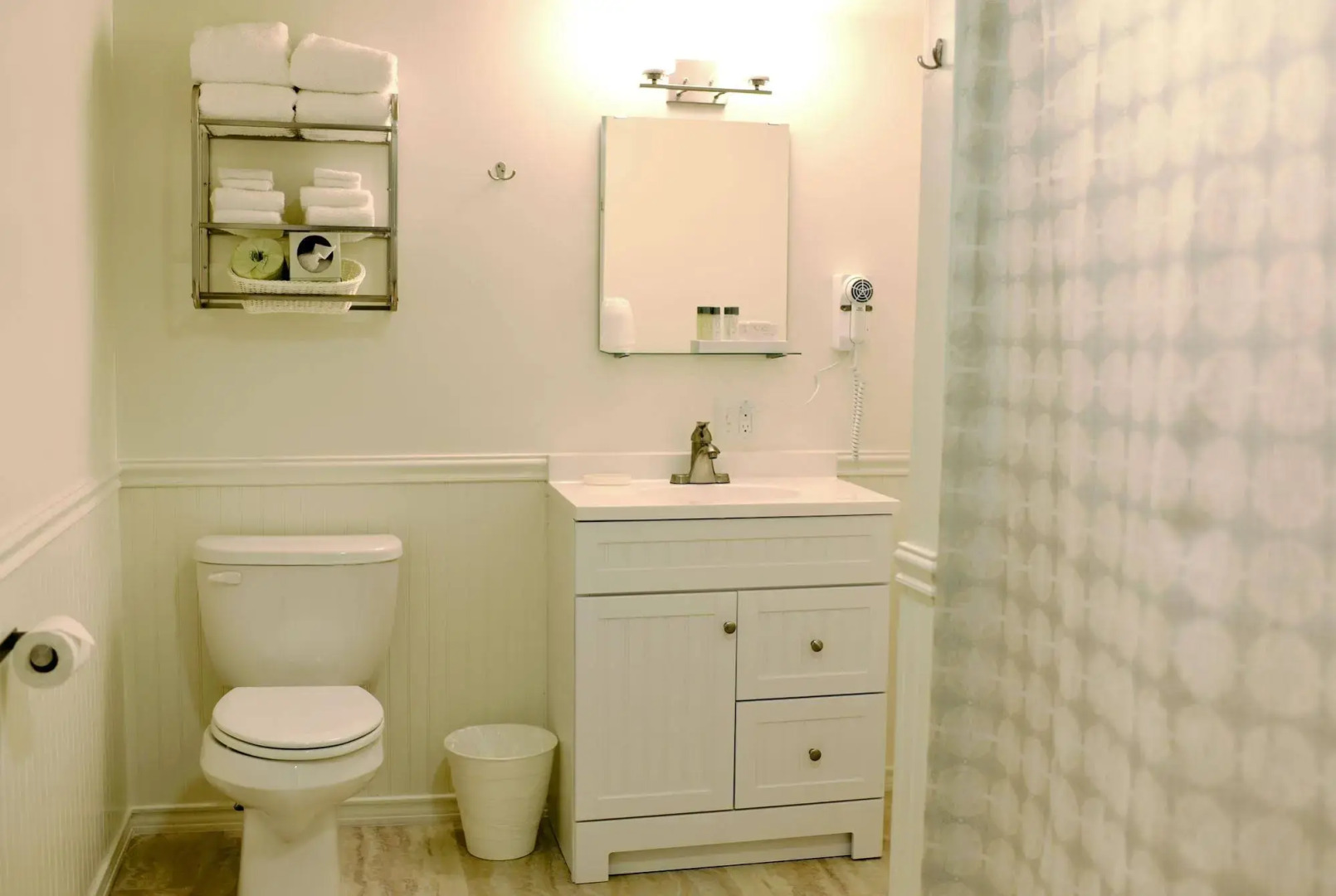 Sandwich Inn and Suites