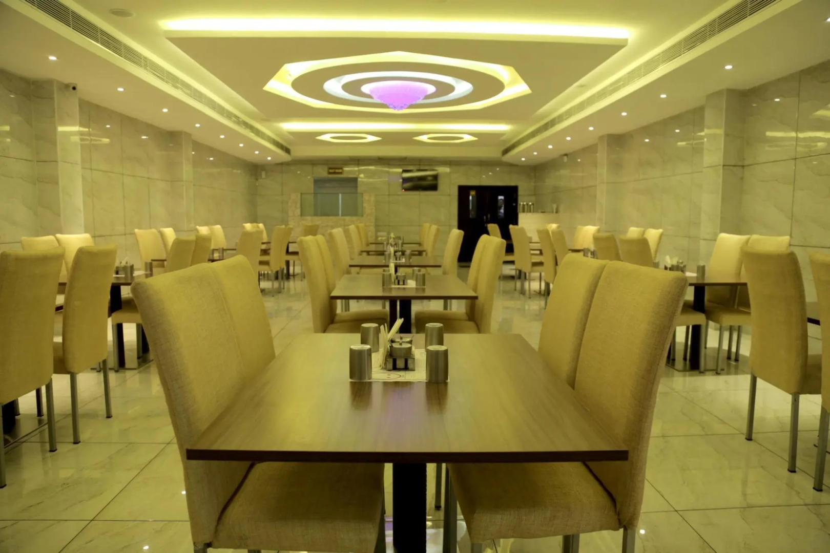 OYO 1050 Hotel Aksharadha