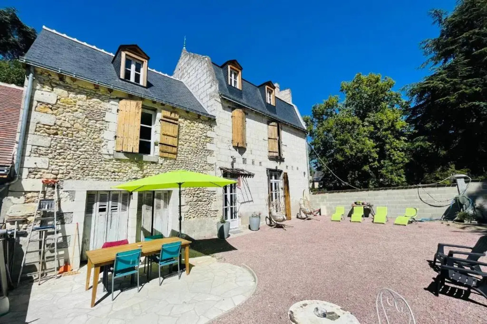 The Balzacienne Room in a charming mansion at the gates of Tours