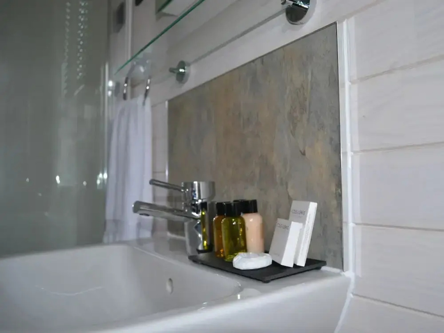 The Chiltern Lodges at Upper Farm Henton