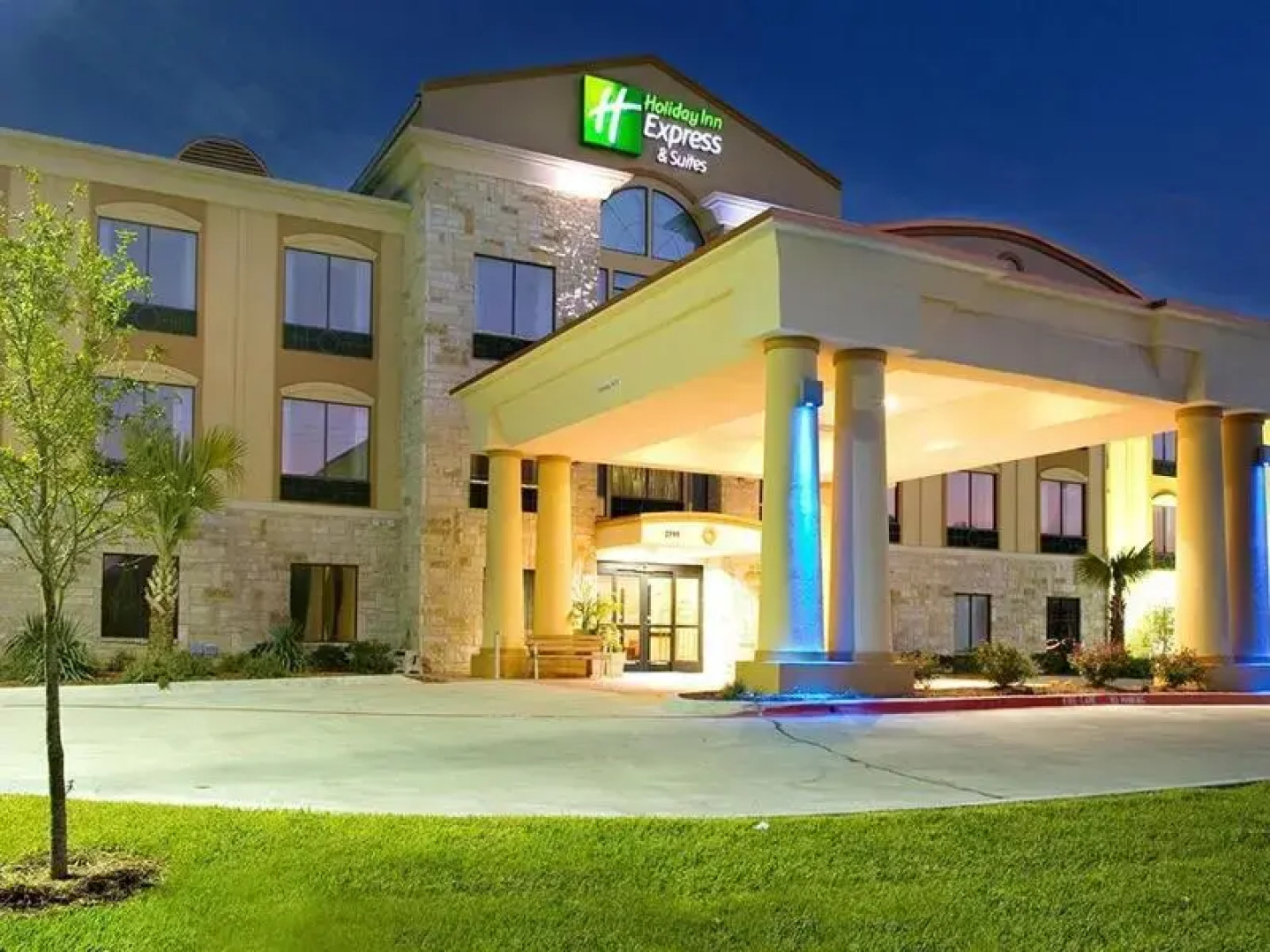 Holiday Inn Express Beeville