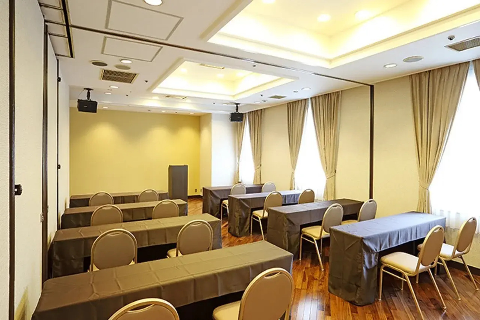 Отель Osaka Tokyu Rei