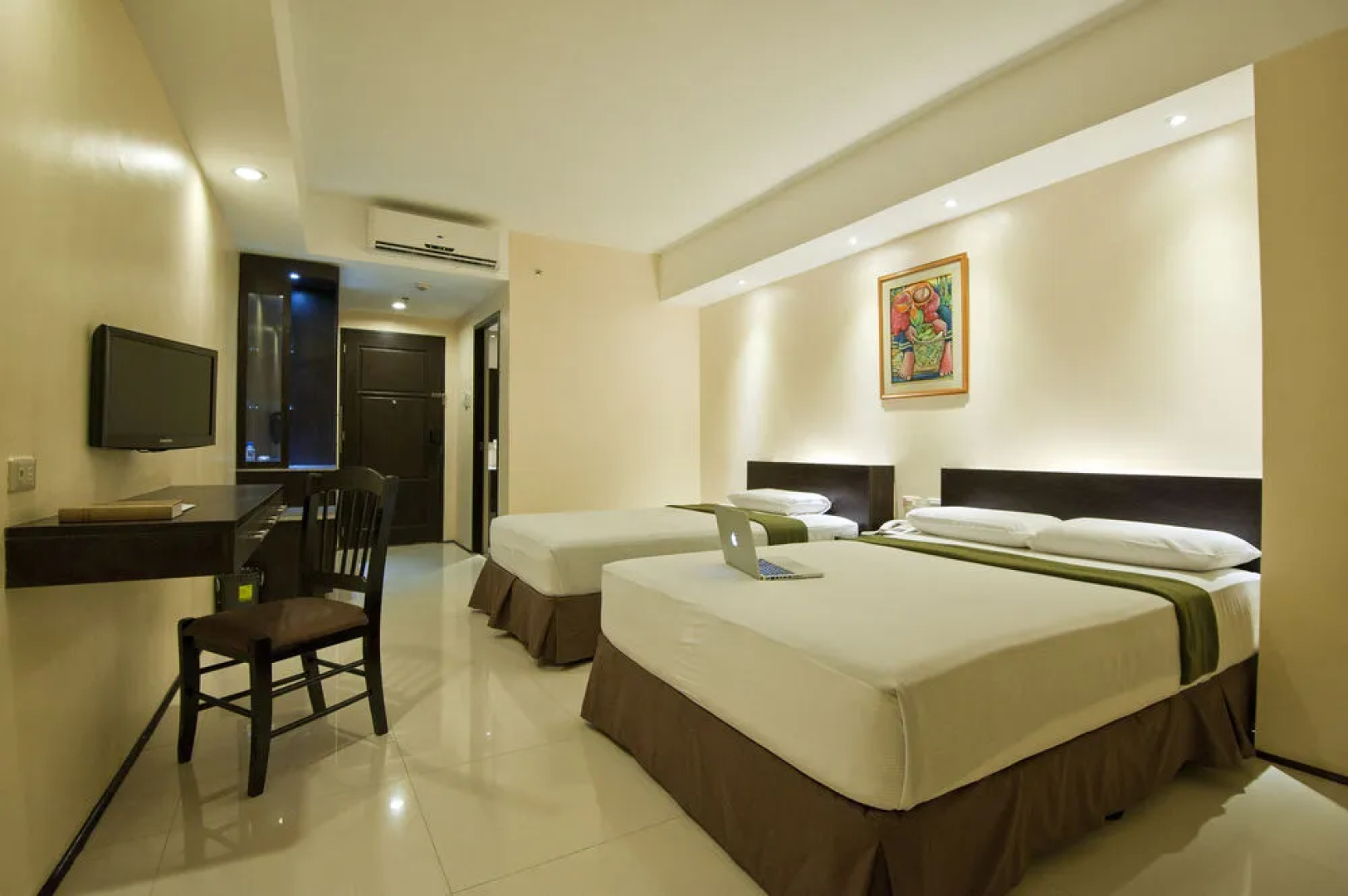M Citi Suites