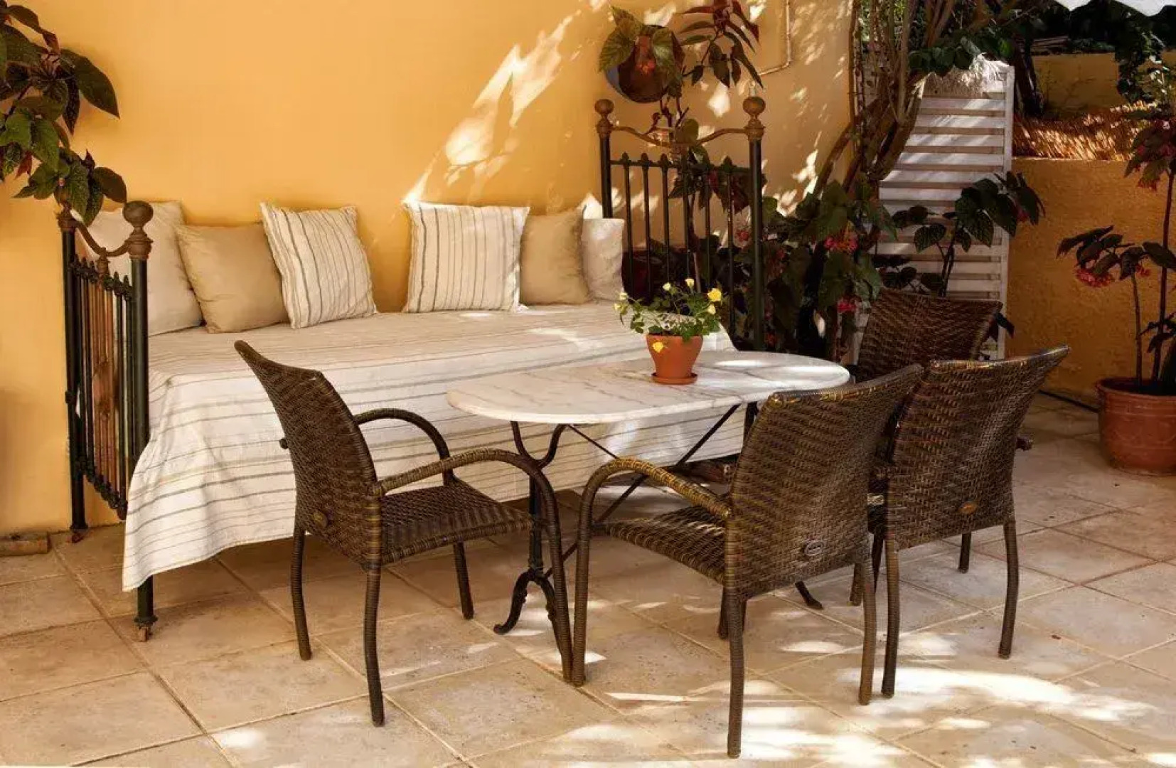 Veroniki Studios & Apartments