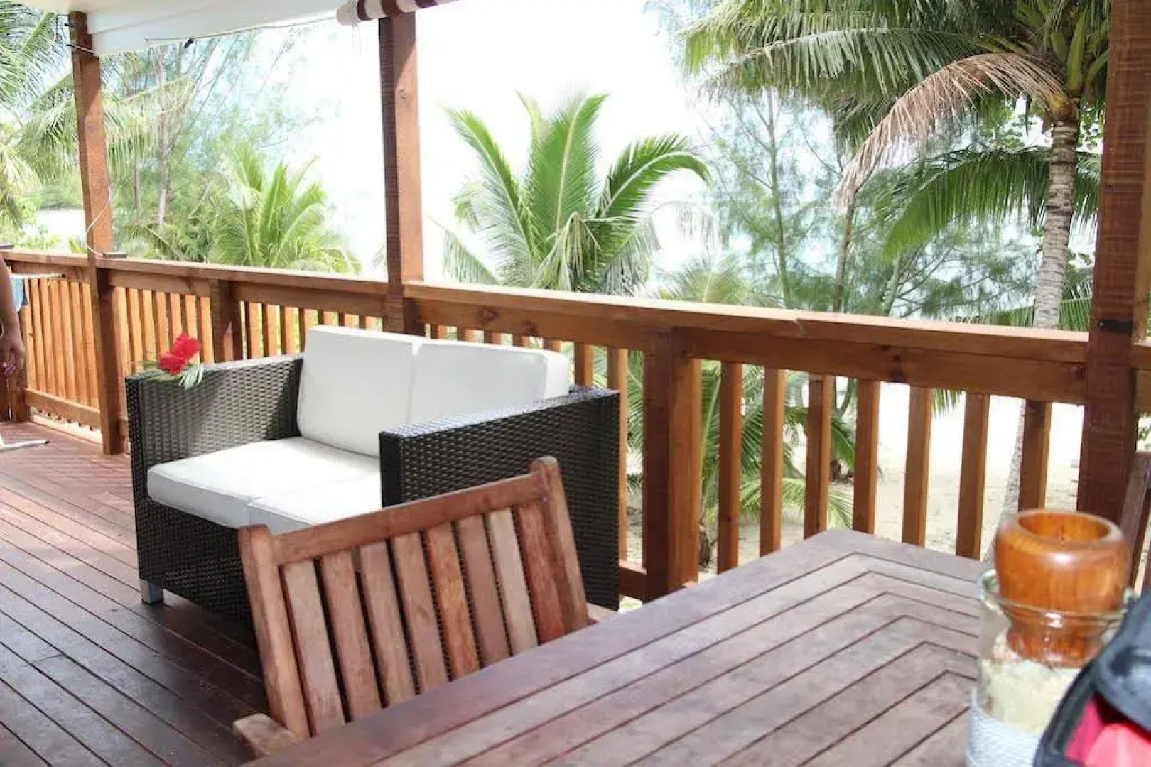 Sunny Bay Beach Bach