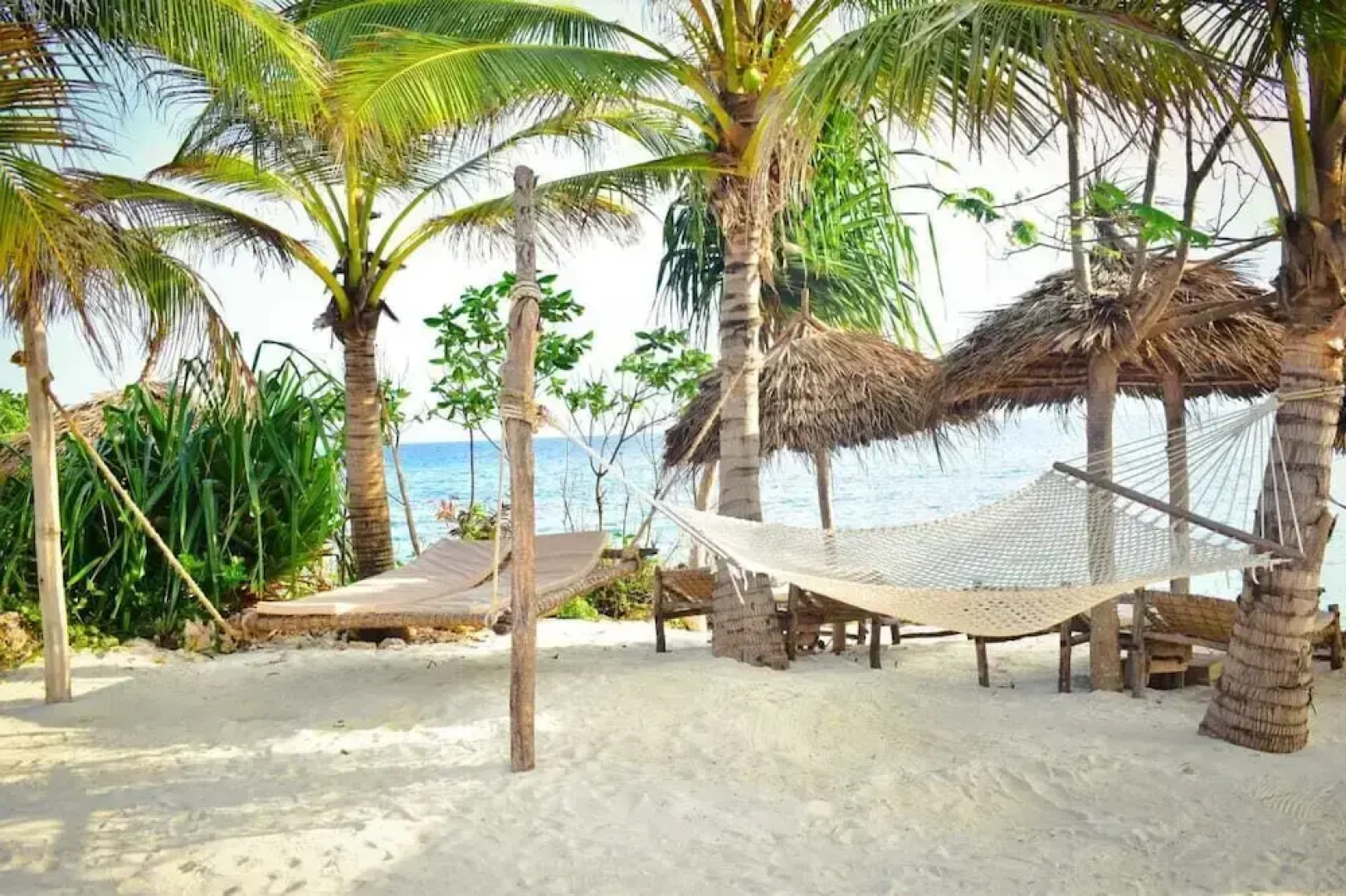 Kusini Beach Bungalows