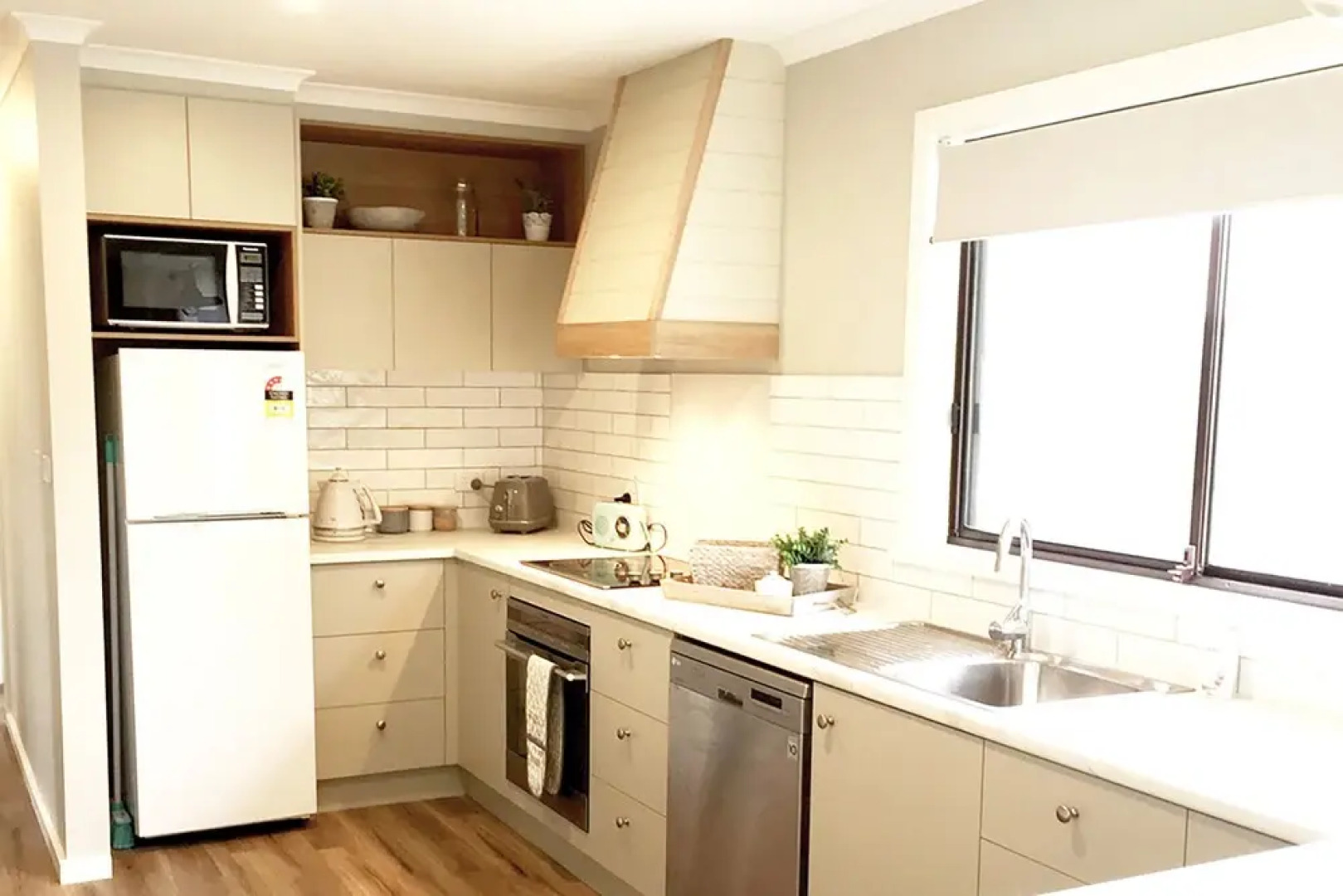 Charlottes Honor - River & Golf Cottage