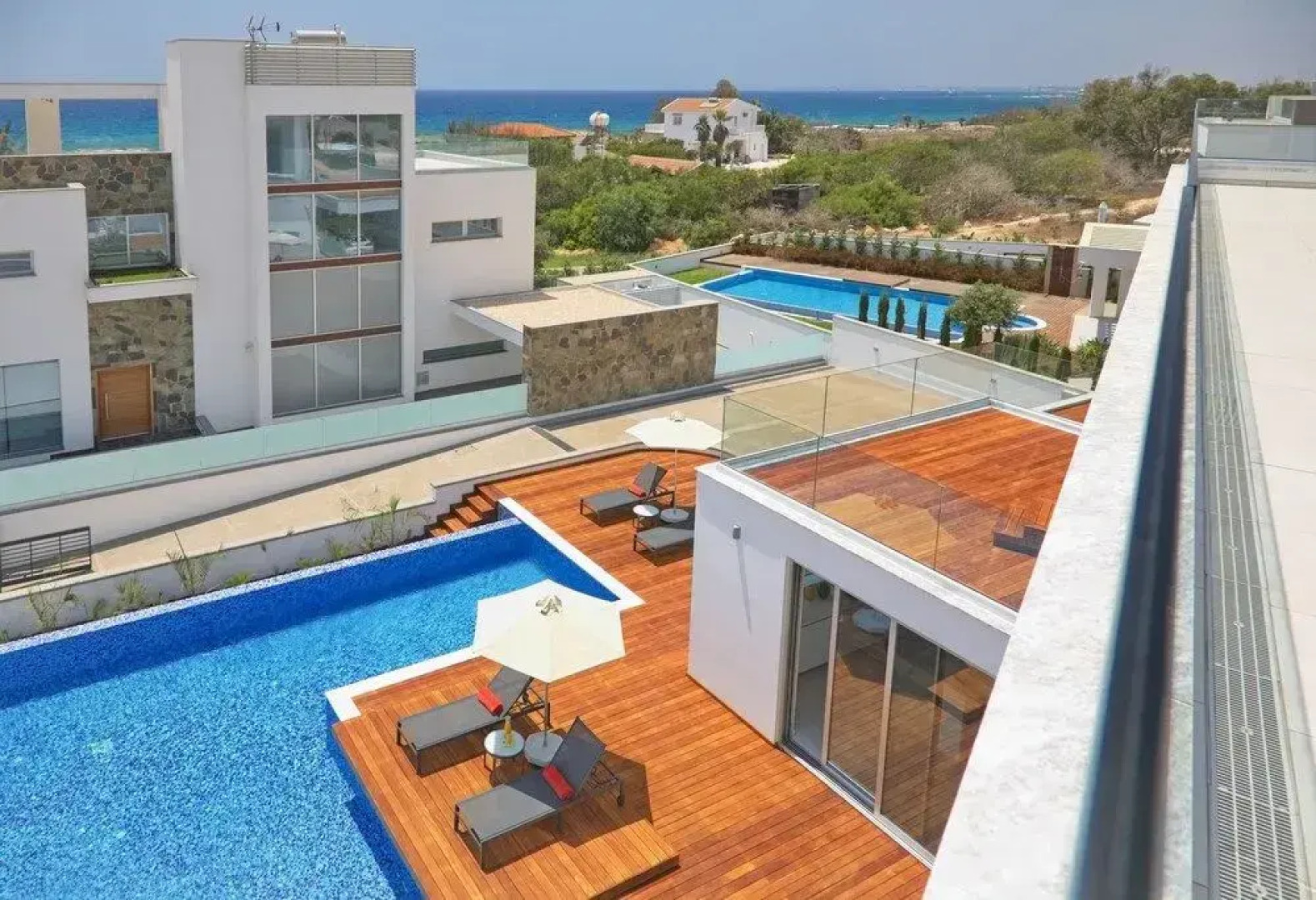 Sea Pearl Beachfront Elite Residences