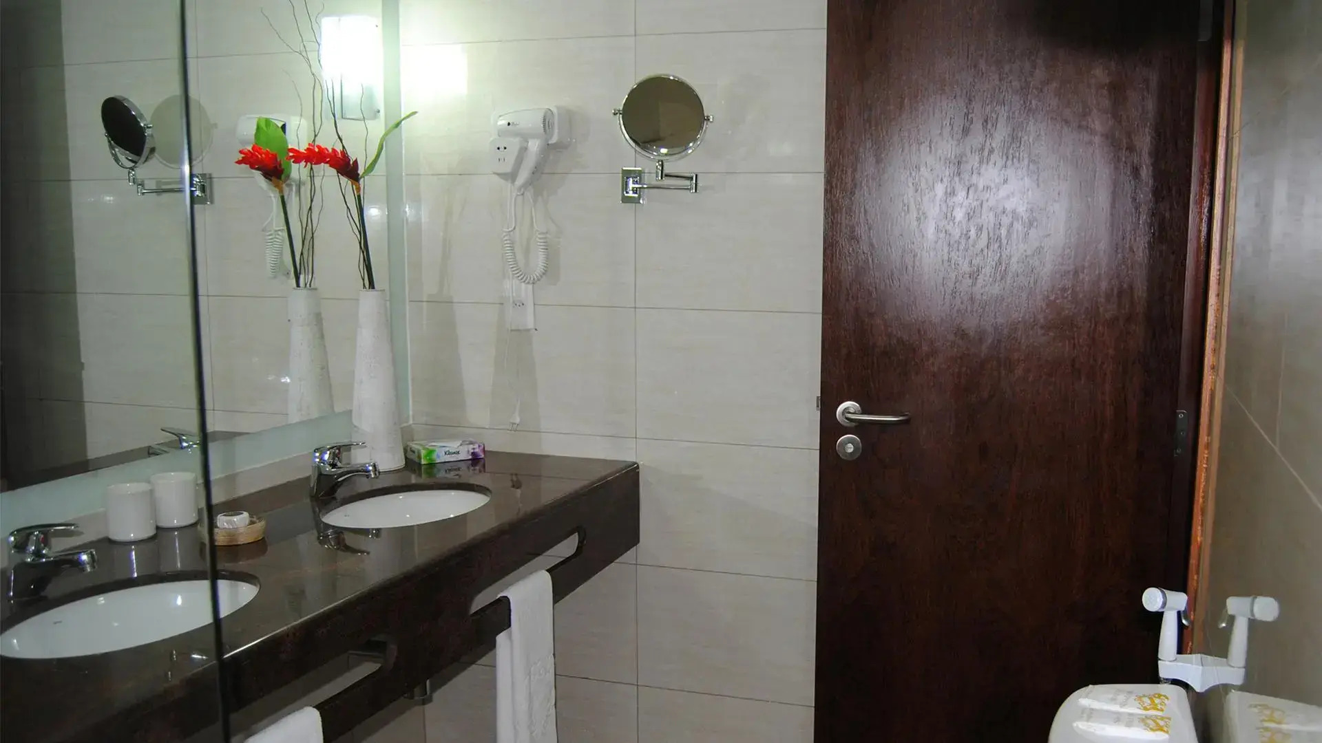 Dom Pedro Laguna Beach Resort & Golf by WAM Experience