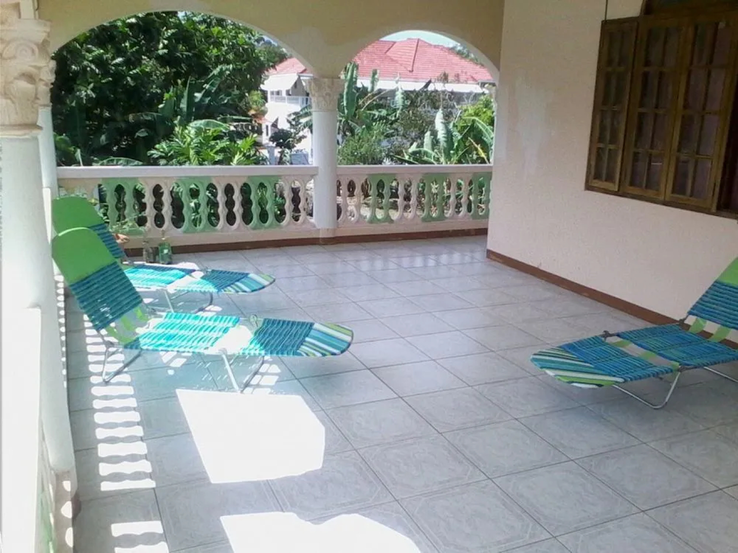 Dolphin Bay Yoga Guest House