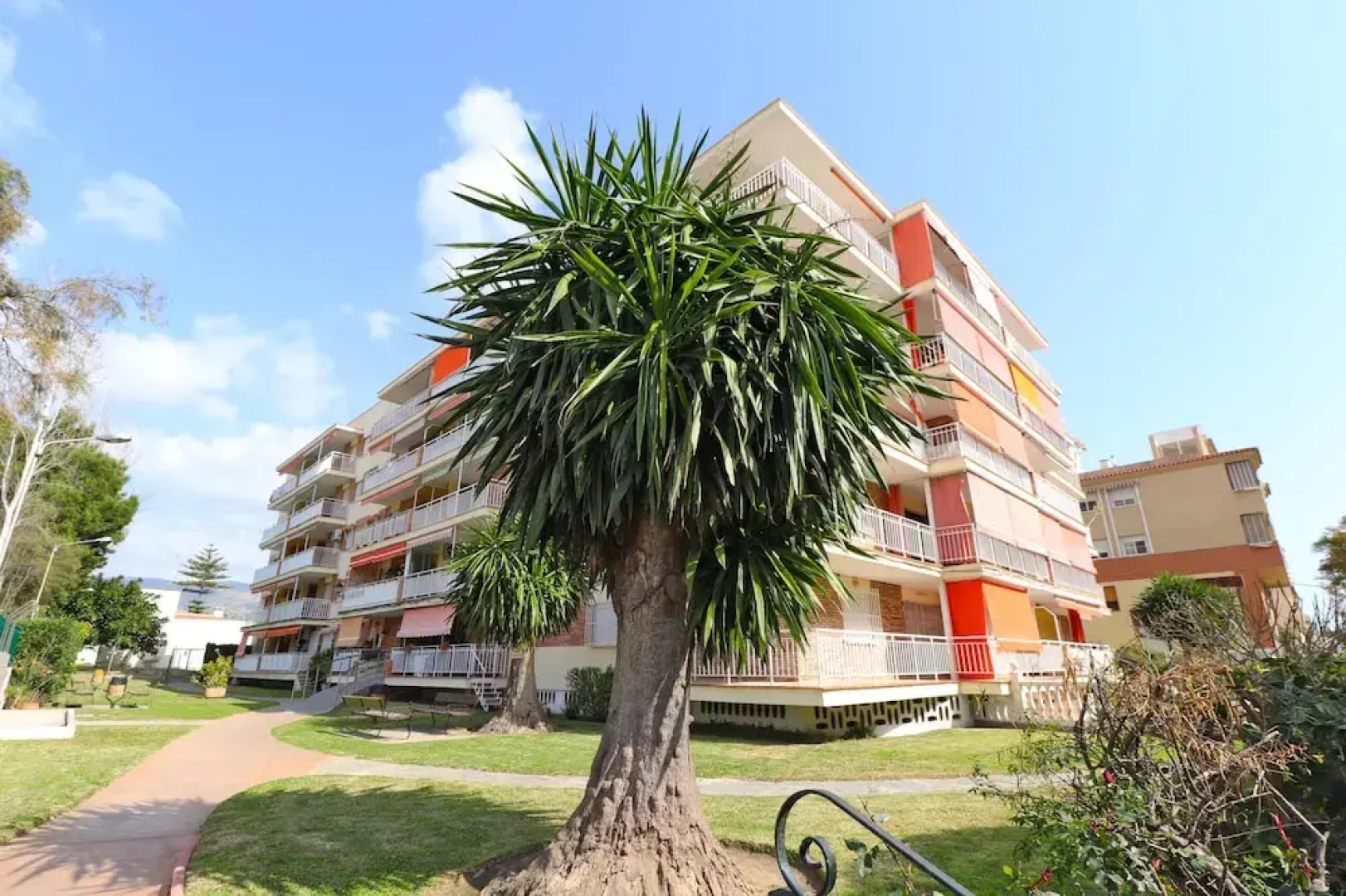 Del Parque Flats Castillo