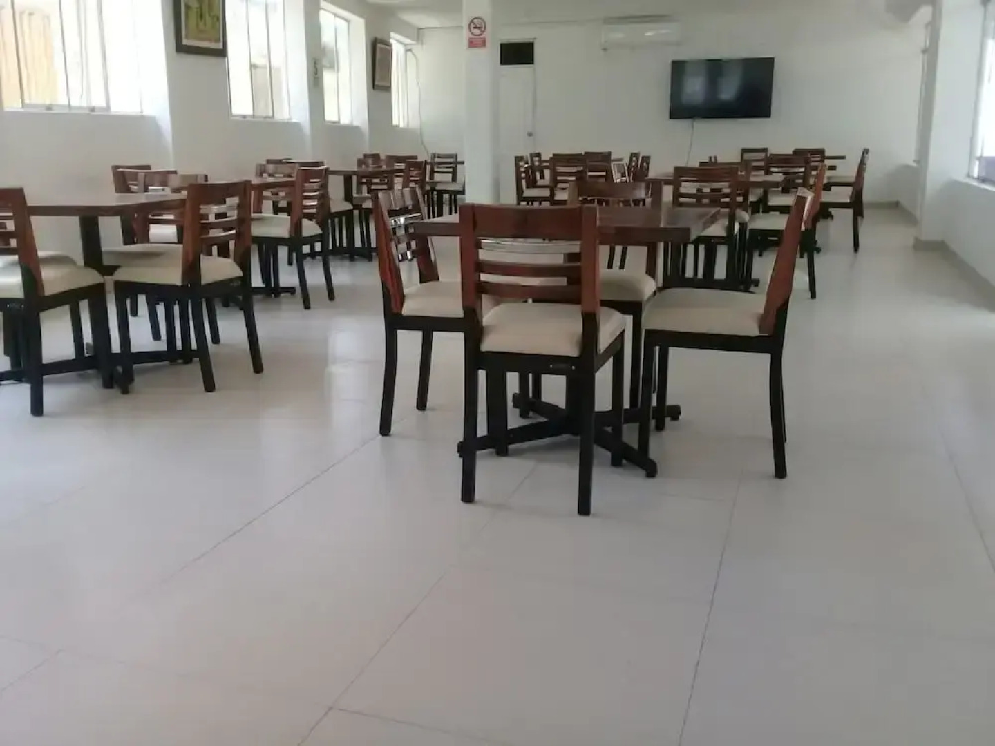 Peru Hosting De Punta Sal