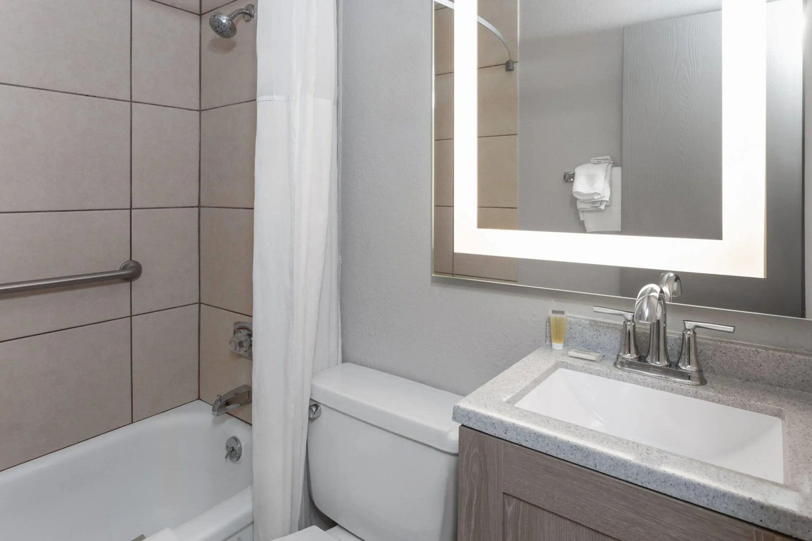 Days Inn by Wyndham Mason City