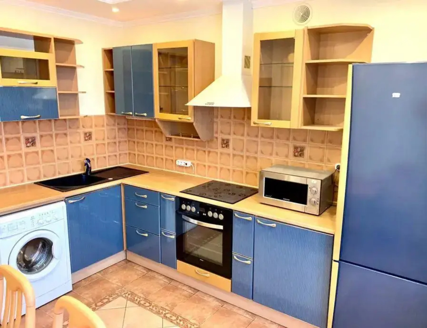 ABC Apartmens (ЭйБиСи Апартментс) на улице Толстого